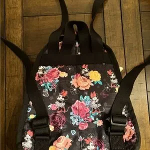 Lesportsac | Bags | Lesportsac Rare Disney Minnie Mouse 